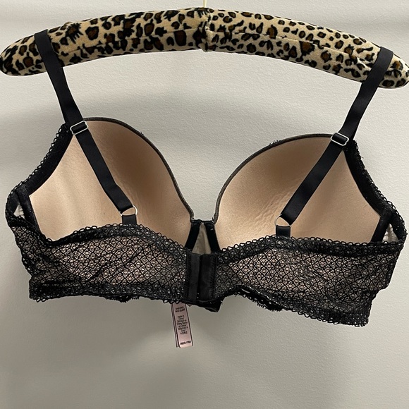 VS Dream Angels Demi Bra - Picture 2 of 10